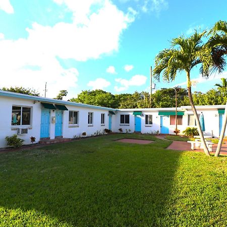 Hallandale Beach Motel With Free Parking And Full Kitchen ! No Extra Fees! Accepting Cash! Eksteriør billede