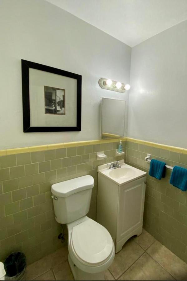 Hallandale Beach Motel With Free Parking And Full Kitchen ! No Extra Fees! Accepting Cash! Eksteriør billede