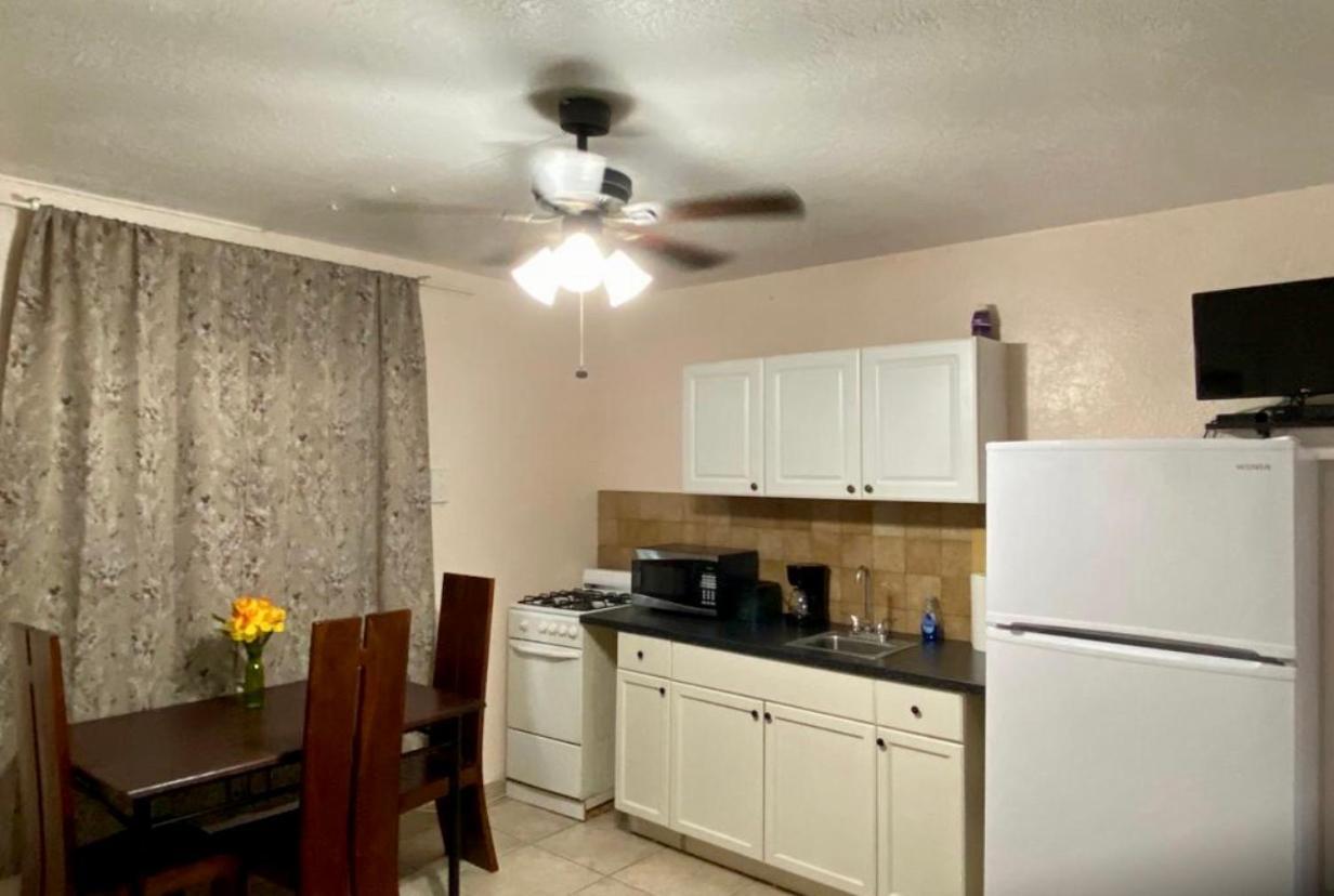 Hallandale Beach Motel With Free Parking And Full Kitchen ! No Extra Fees! Accepting Cash! Eksteriør billede