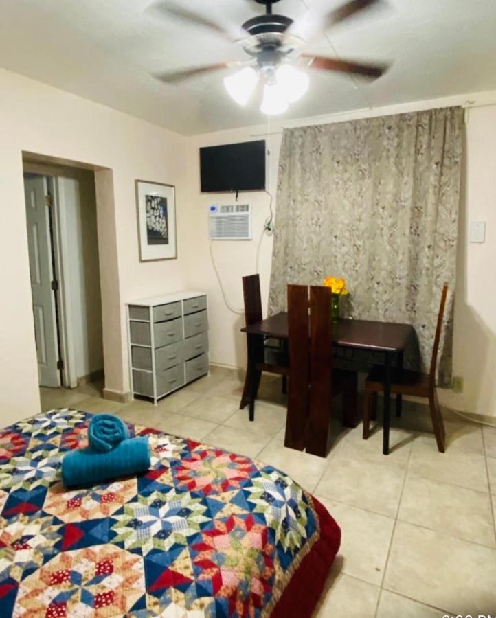 Hallandale Beach Motel With Free Parking And Full Kitchen ! No Extra Fees! Accepting Cash! Eksteriør billede
